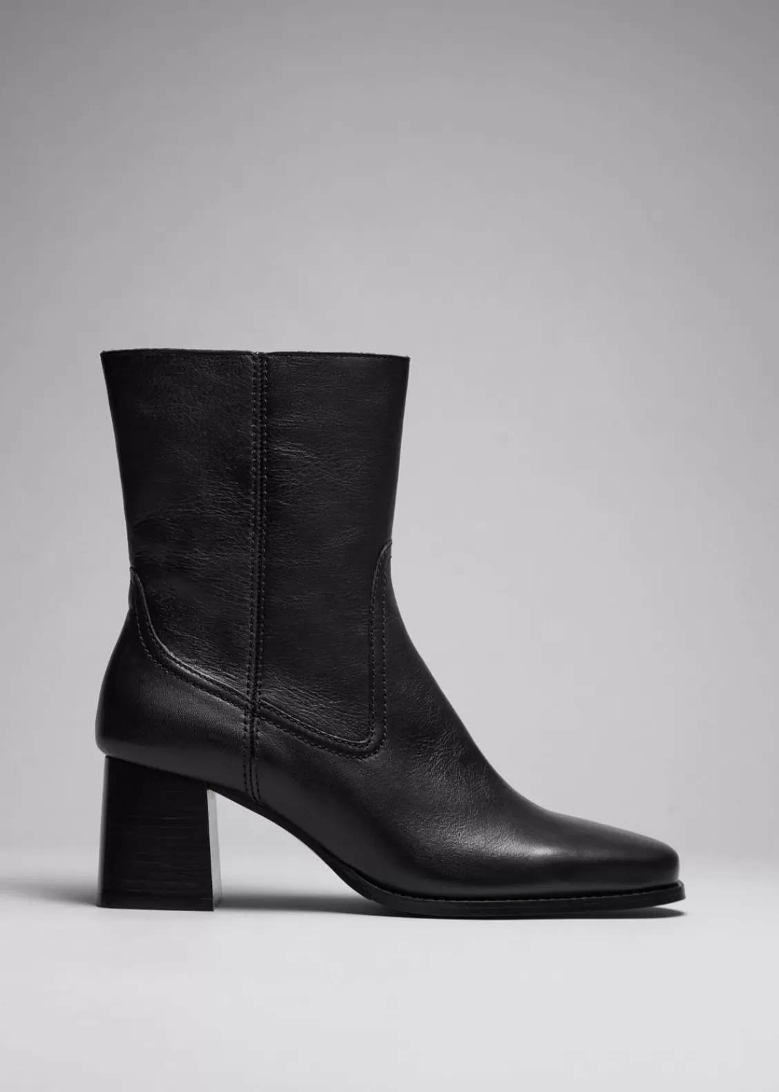 & Other Stories Boots | Classic Leather Ankle Boots