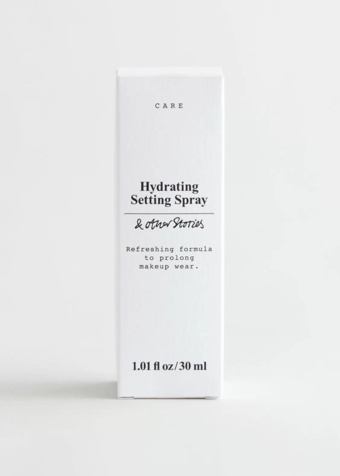 & Other Stories Makeup | Hydrating Setting Spray