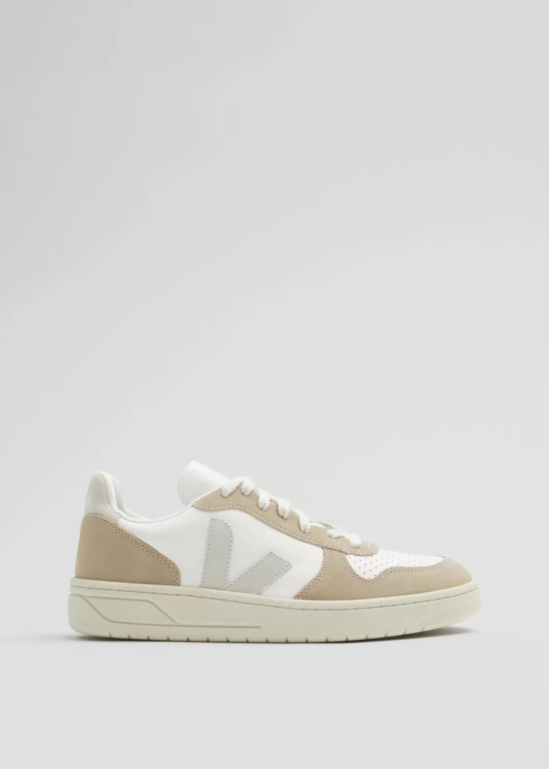 & Other Stories Sneakers | Veja V-10 Sneakers Beige/White