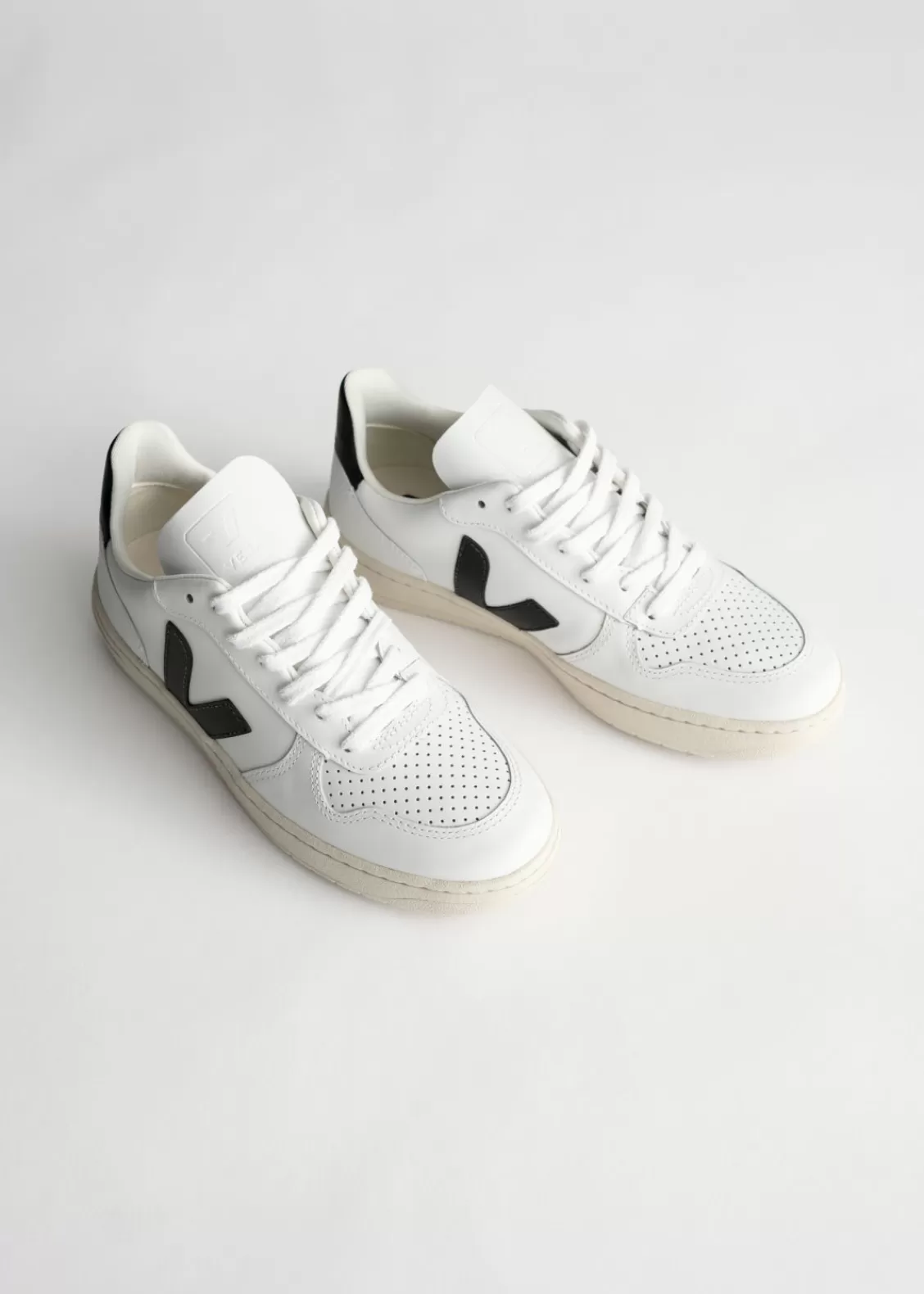 & Other Stories Sneakers | Veja V-10 Sneakers White/Black